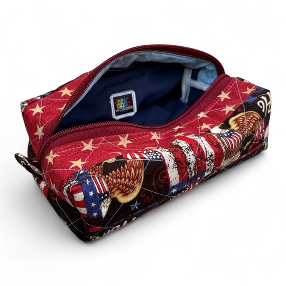 Red Star Patterned Zipper Pouch - Picture 3 of 10